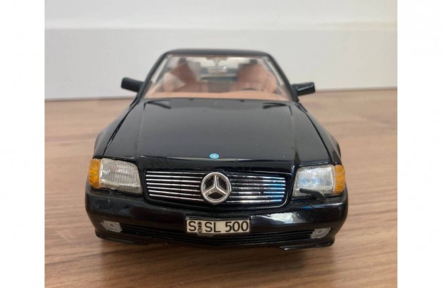 Mercedes SL500 1/18 modellaut (Revell)