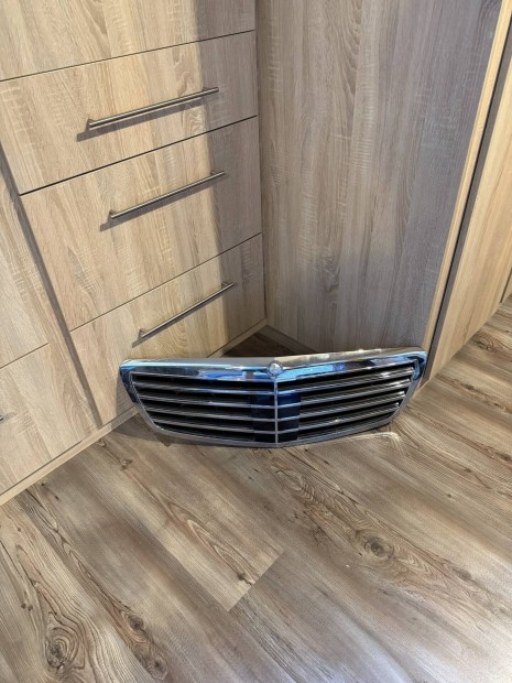 Mercedes S-Osztály W221 Distronicos Hűtőrács Grill
