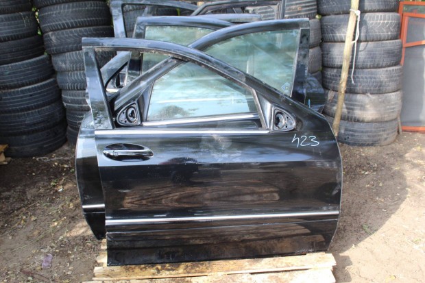 Mercedes S-osztly jobb els ajt komplett(423)