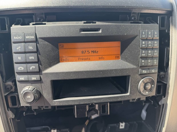 Mercedes Sprinter 906 rádió