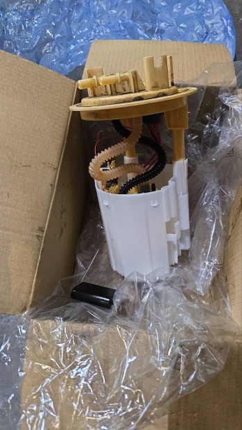 Mercedes Sprinter (W907, W910) �zemanyag bet�lt� cs� - A9074706900