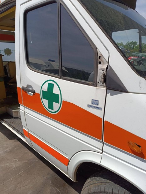 Mercedes Sprinter , VW LT jobb , bal ajtó
