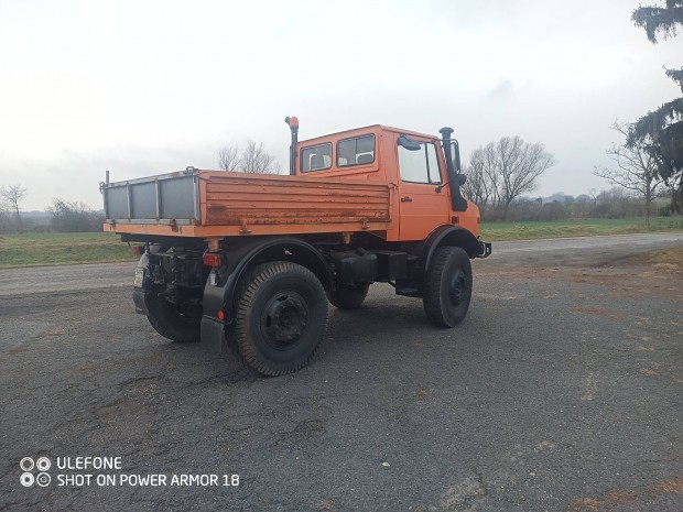 Mercedes Unimog 1500 elad