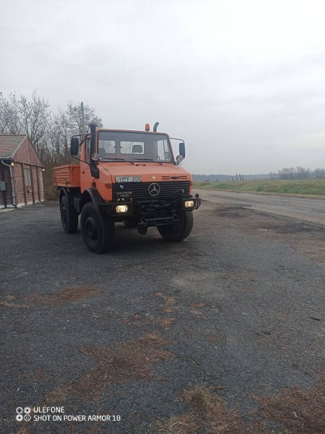 Mercedes Unimog 1500 elad 