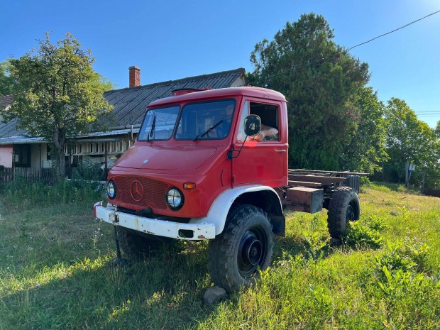 Mercedes Unimog 404.1 S T�zolto Auto