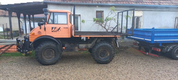 Mercedes Unimog 406