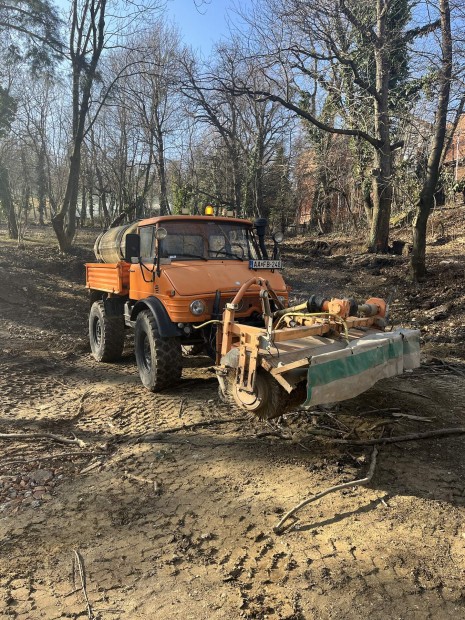 Mercedes Unimog 406 