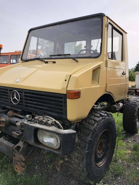 Mercedes Unimog U1000