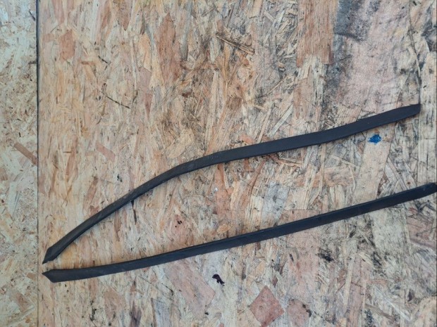 Mercedes Vaneo W414 (2001-2005)   Els� Sz�lv�d� Takar�