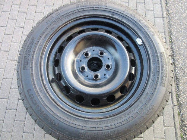 Mercedes Viano aclfelni Nokian tli gumival elad