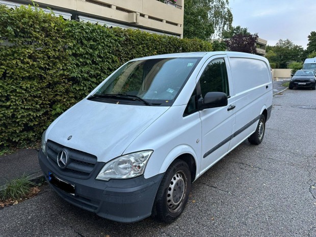 Mercedes Vito 113 CDI hossz�t�vra b�relhet� (c�geknek ide�lis)