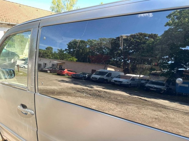 Mercedes Vito 638 Bal közép fix üveg