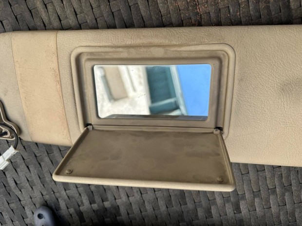 Mercedes Vito 638 jobbos balos napellenző