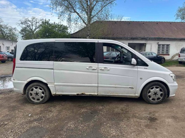 Mercedes Vito 639 Jobb hts Lkhrit Sarok