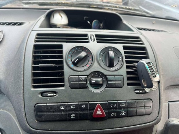 Mercedes Vito 639 Középszellőző