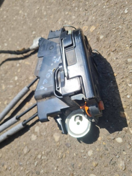 Mercedes Vito 639 Tolóajtó Zár