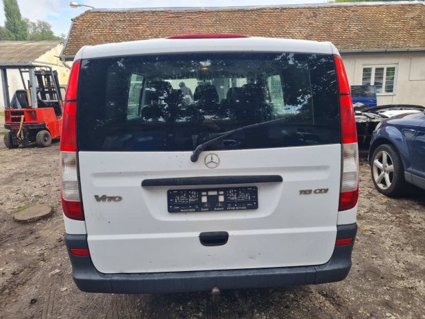 Mercedes Vito 639 csomagtrajt