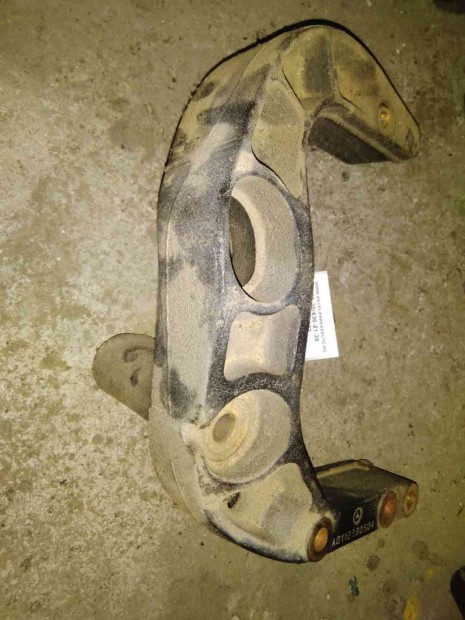 Mercedes Vito Motortartó Bak