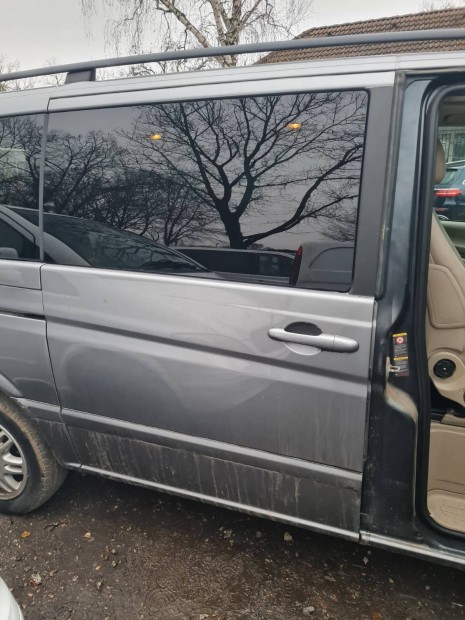 Mercedes Vito Viano 639 jobb tolajt