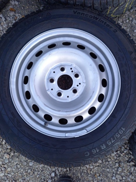 Mercedes Vito W639 5x112-es 16x6.5 lemezfelni 195/75R16C jszer sxx3