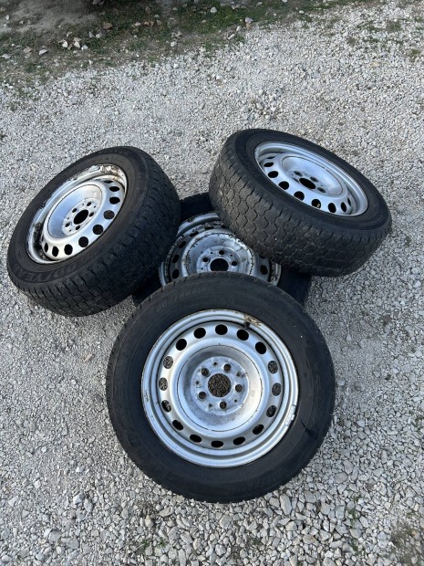 Mercedes Vito lemezfelni 205/65R16C