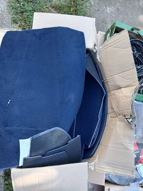 Mercedes W108 sz�nyeggarnit�ra