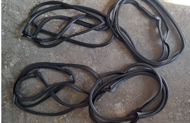 Mercedes W115 lllmps ajt kder szett j