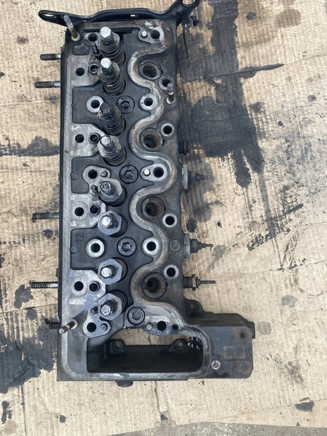 Mercedes W123 W115 Om615 200D hengerfej