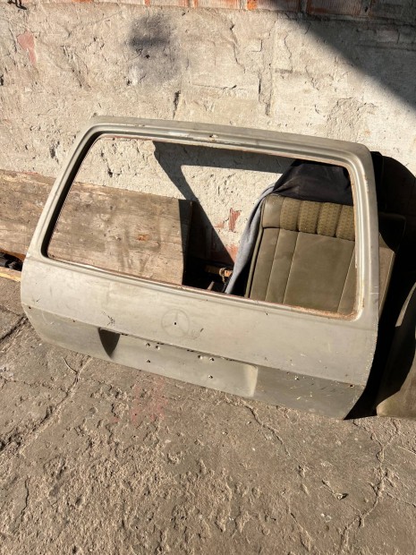 Mercedes W123 kombi csomagtér ajtó