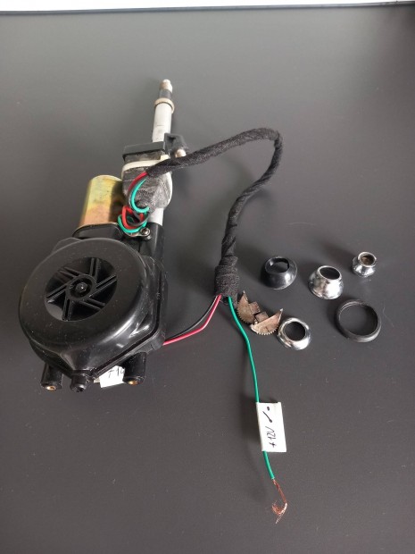 Mercedes W123 motoros antenna