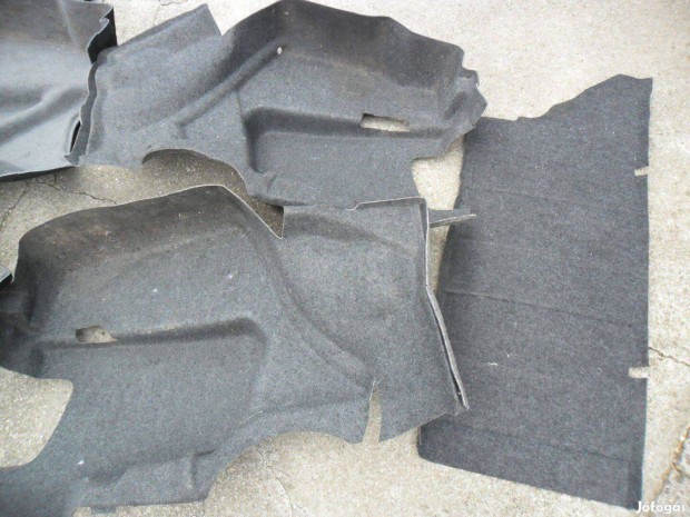 Mercedes W124 csomagt�r bels�