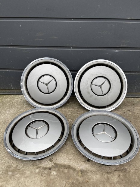 Mercedes W124 d�szt�rcsa E-oszt�ly