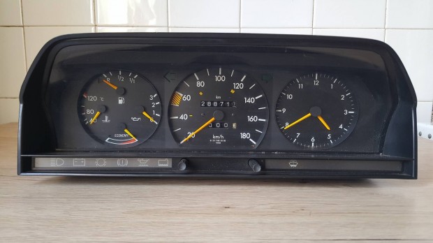 Mercedes W124 racsoport elad