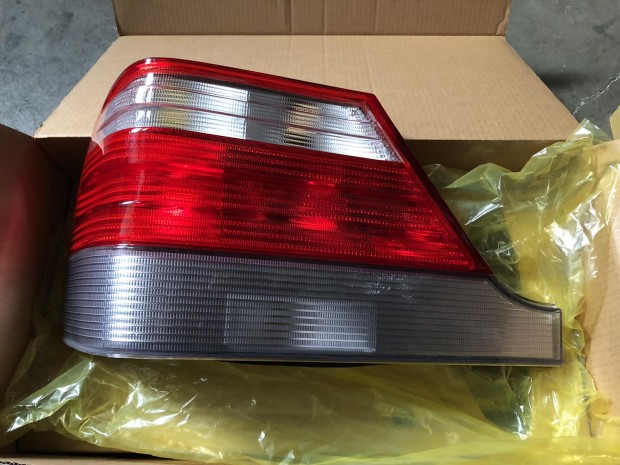 Mercedes W140 bal h�ts� l�mpa 440-1913L-UE-CR elad�