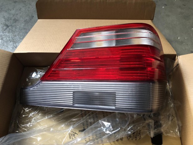 Mercedes W140 jobb h�ts� l�mpa 440-1913R-UE-CR elad�