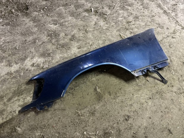 Mercedes W140 sedan bal els� s�rv�d� k�k