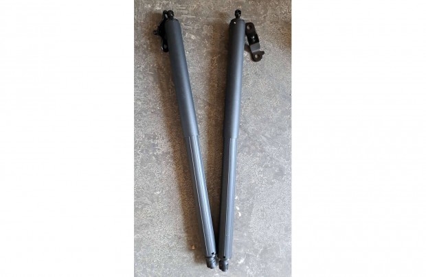 Mercedes W164 elektromosan ny�l� csomagt�r ajt� g�zrug� teleszk�p �j