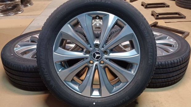 Mercedes W167 Gle SUV 5x112 8x19 255/50 R19 ny�ri gumikkal 4db