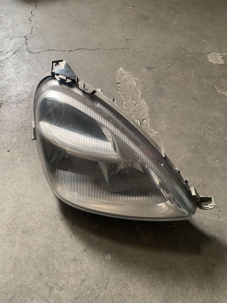 Mercedes W168 jobb fényszóró A1688201861 eladó