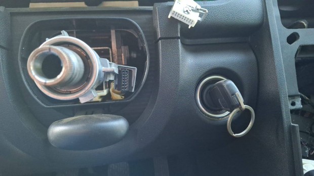 Mercedes W169 200CDI gyújtáskapcsoló