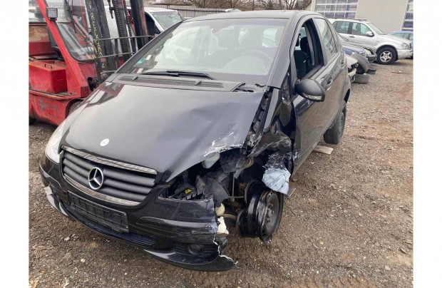 Mercedes W169 - A-class 150 benzin 2005 5 sebességes bontott mindene e