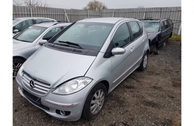 Mercedes W169 - A-class 180 cdi fekete bőr automata bontott mindene el