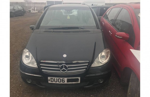 Mercedes W169 - A-class 180 cdi manuális fekete bontott mindene eladó
