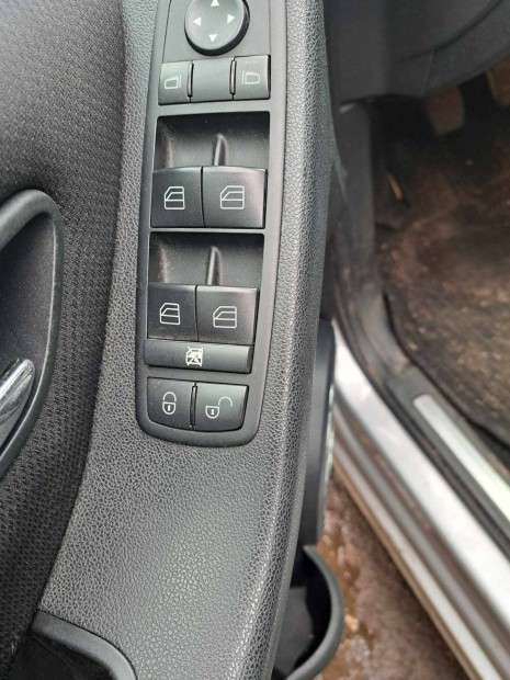 Mercedes W169 elektromos ablakemelő kapcsoló