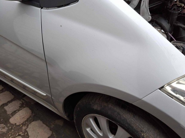 Mercedes W169 jobb első sárvédő teljesen rozsdamentes állapotú
