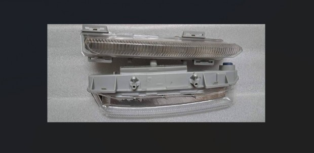 Mercedes W176 W242 W246 C117 CLA R231 SL nappali menetfny jobb bal