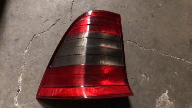 Mercedes W202 bal hátsó lámpa, füst A2028203964 eladó