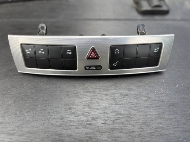 Mercedes W203 Elakadás jelző konzol