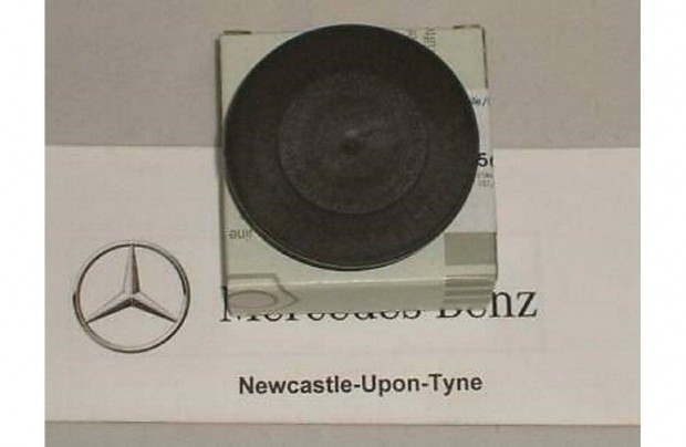 Mercedes W203 - C Fedél eladó. Cikkszám:A0009985690