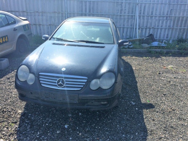 Mercedes W203 - C-class 220 cdi coup fekete 2002 bontott mindene elad